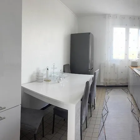 With 3 Bedrooms Daire *